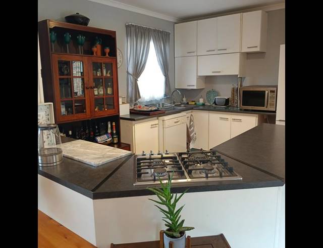 2 BEDROOM HOUSE FOR SALE IN BIRCHLEIGH